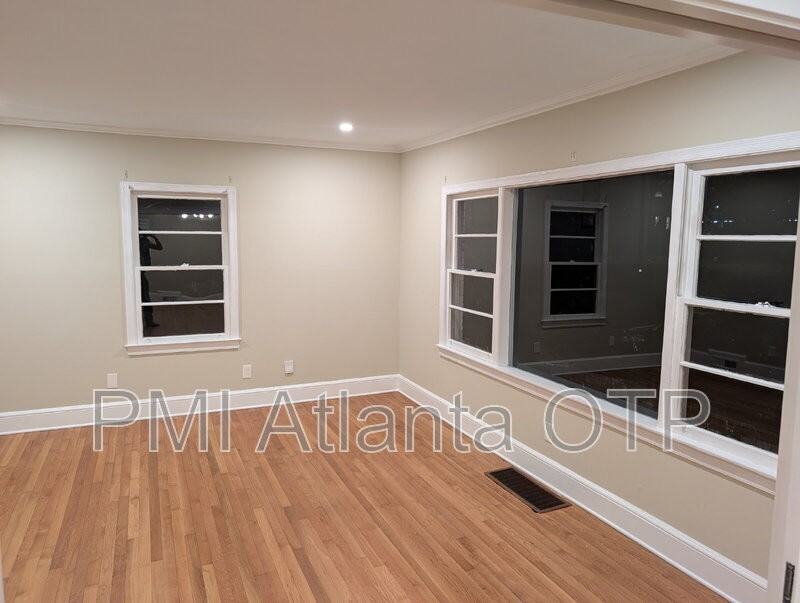 1952 Wellbourne Dr Ne - Photo 7 of 19