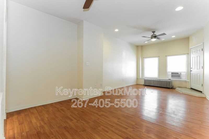 7774 Montgomery Ave - Photo 5 of 15