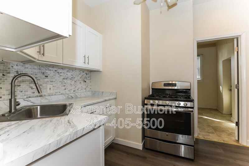 7774 Montgomery Ave - Photo 7 of 15