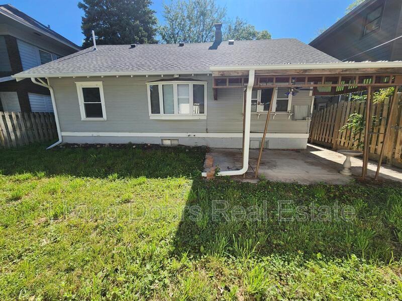 1811 W S St - Photo 2 of 26