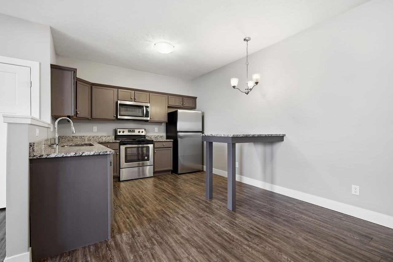 1031 Ekstam - Photo 3 of 11