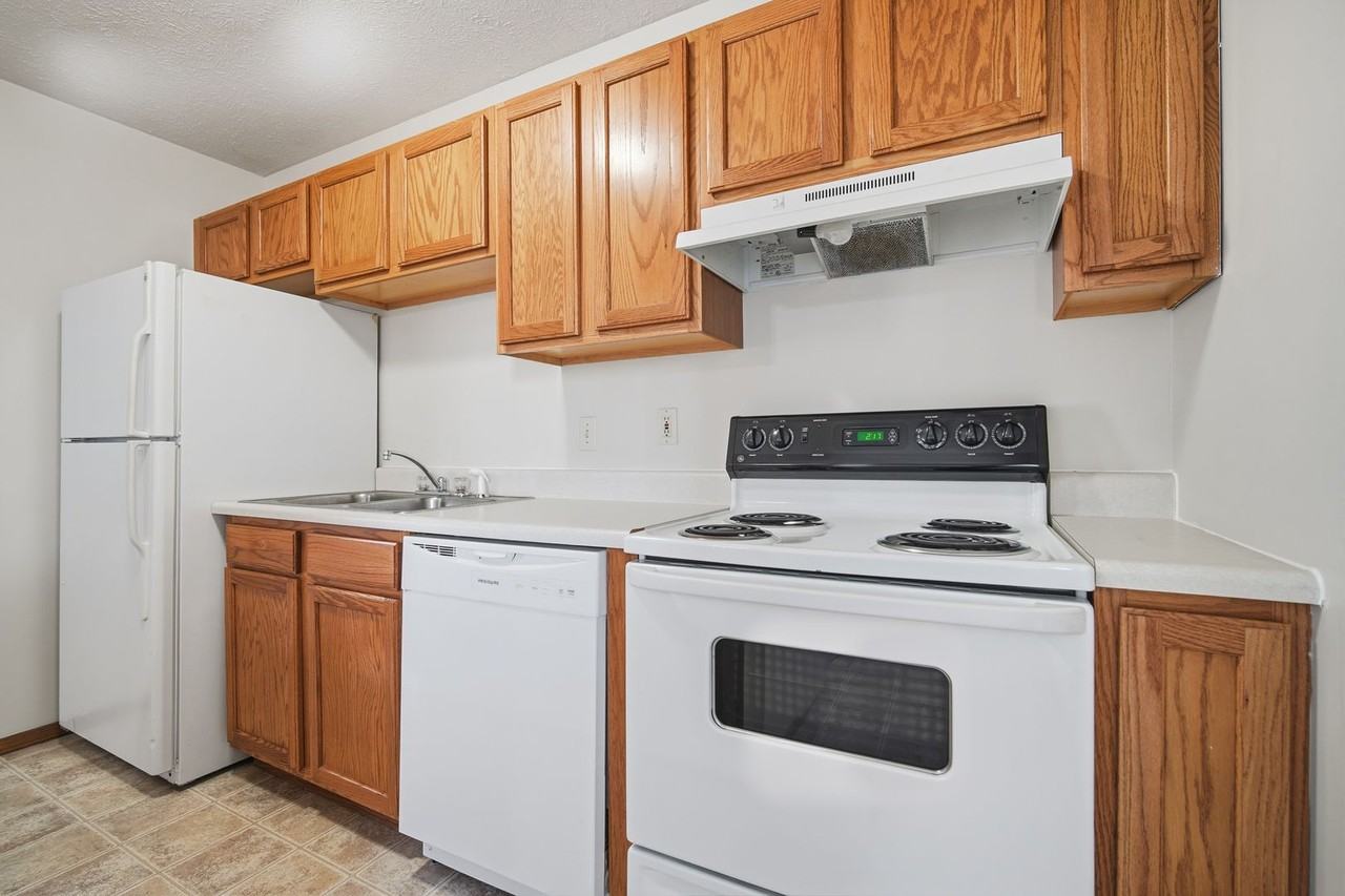 Main & Veterans Crossing - Photo 7 of 26