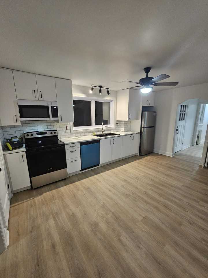 52 Saint Charles Street - Photo 3 of 13