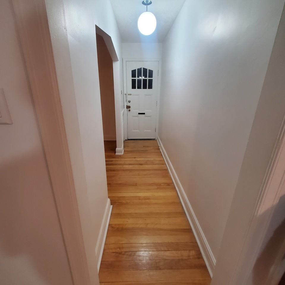 52 Saint Charles Street - Photo 6 of 13