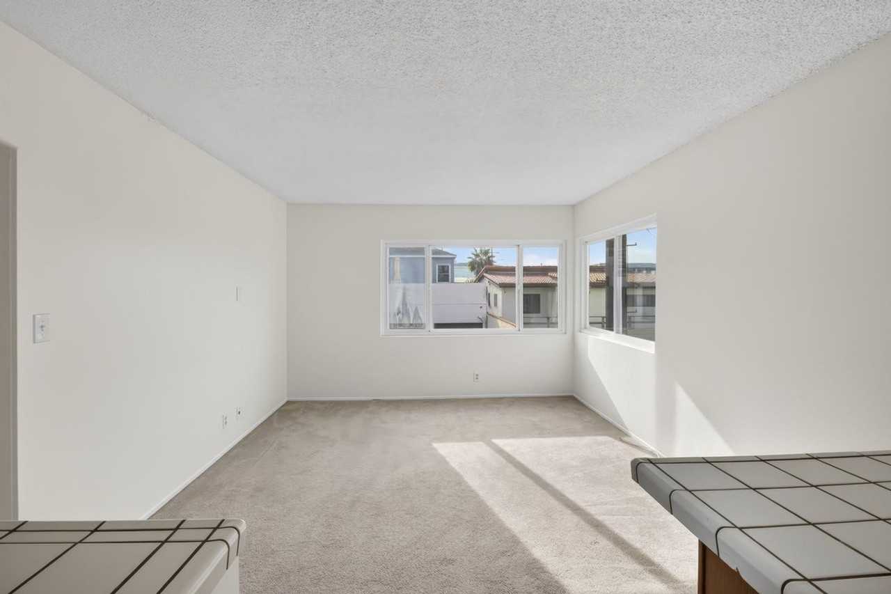 117 Moonstone St - Photo 4 of 41