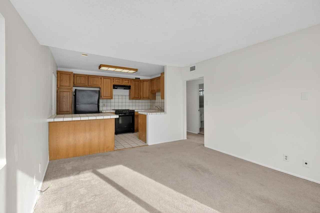 117 Moonstone St - Photo 6 of 41