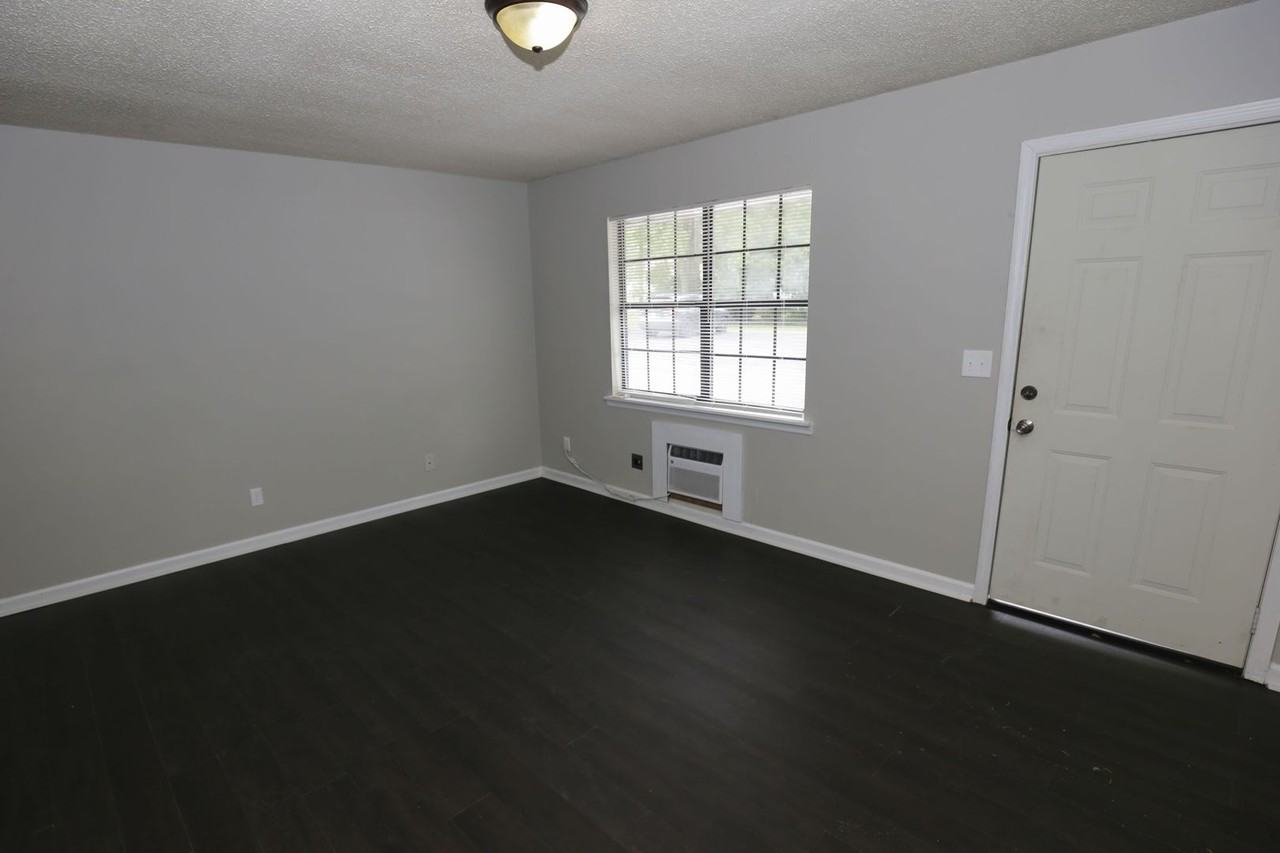 410 Madison - Photo 2 of 13