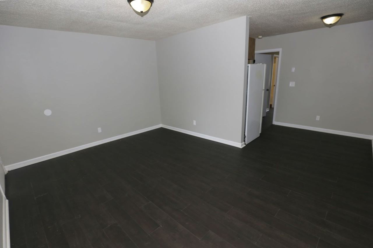 410 Madison - Photo 4 of 13