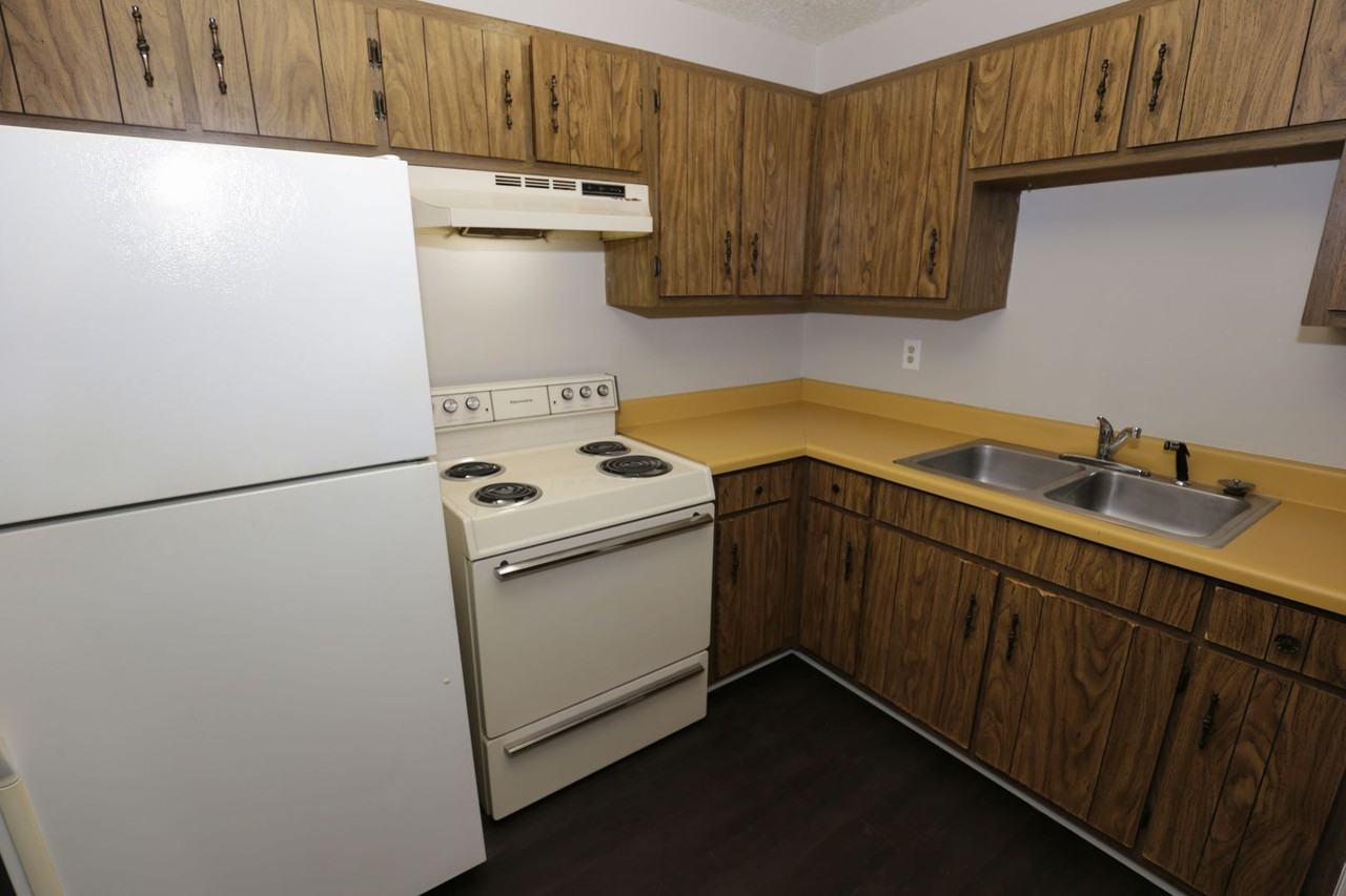 410 Madison - Photo 5 of 13