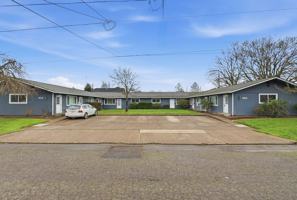 featured image of 822 S Columbia St