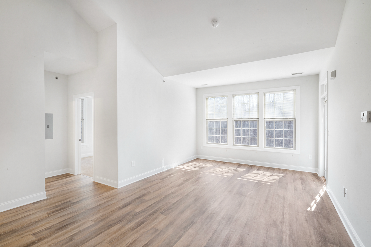 Millpond at Franklin Lakes - Photo 4 of 27