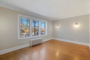 featured image of 1735 W Thorndale Ave #1A