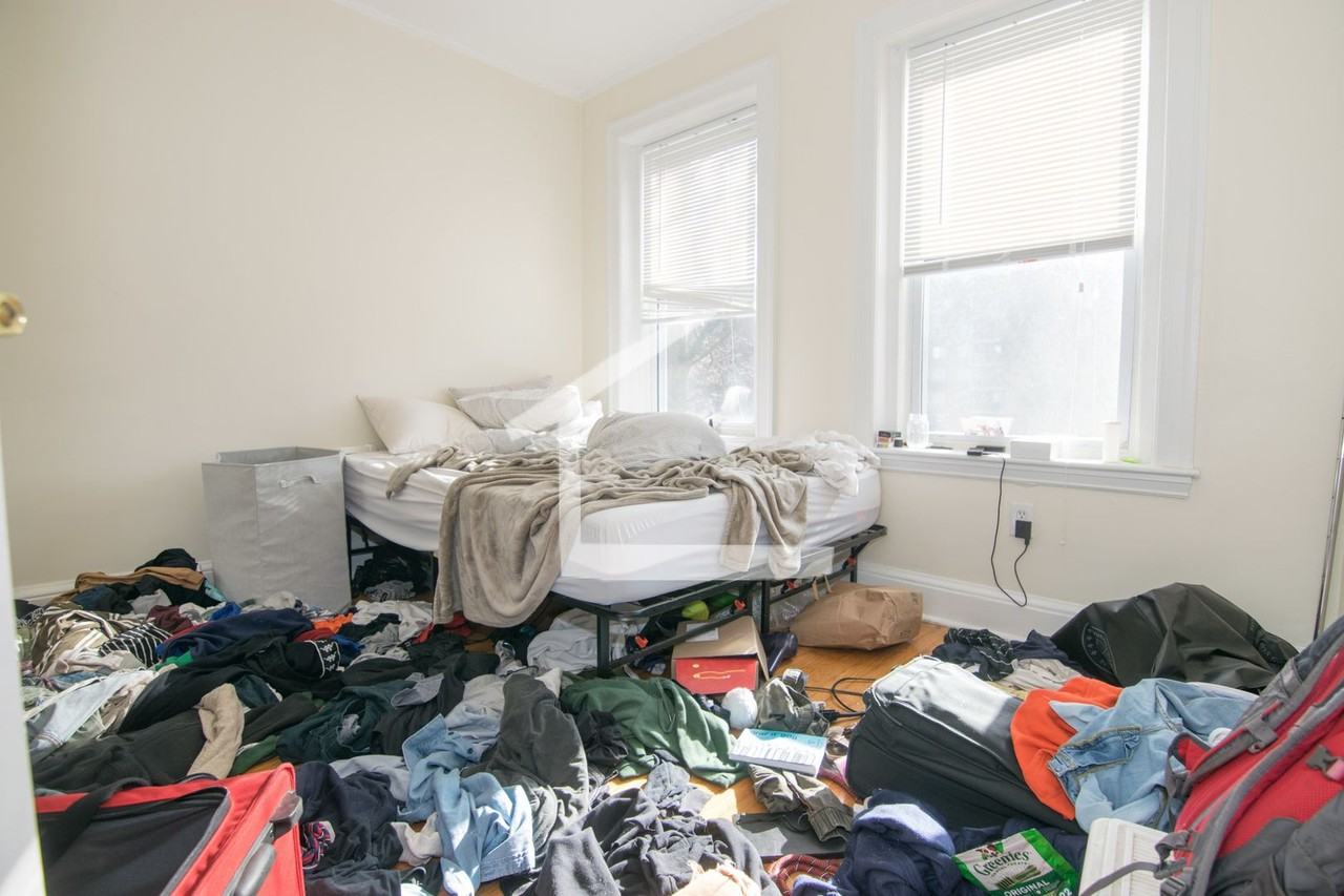 54 Thatcher St - Photo 2 of 8