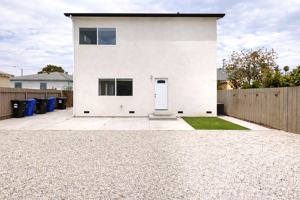 featured image of 4862 Art St