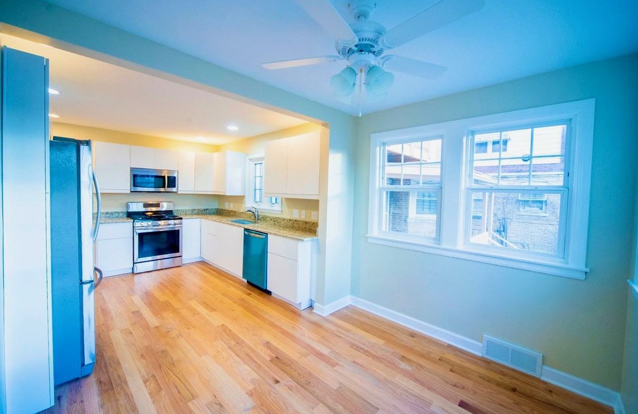 1834 North Natoma Avenue - Photo 2 of 9