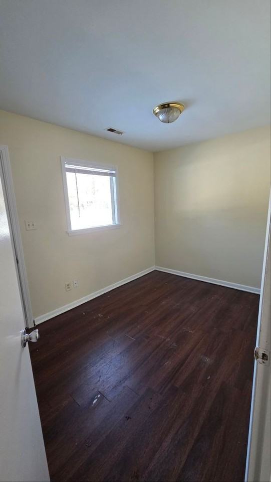 Slate - Photo 7 of 20