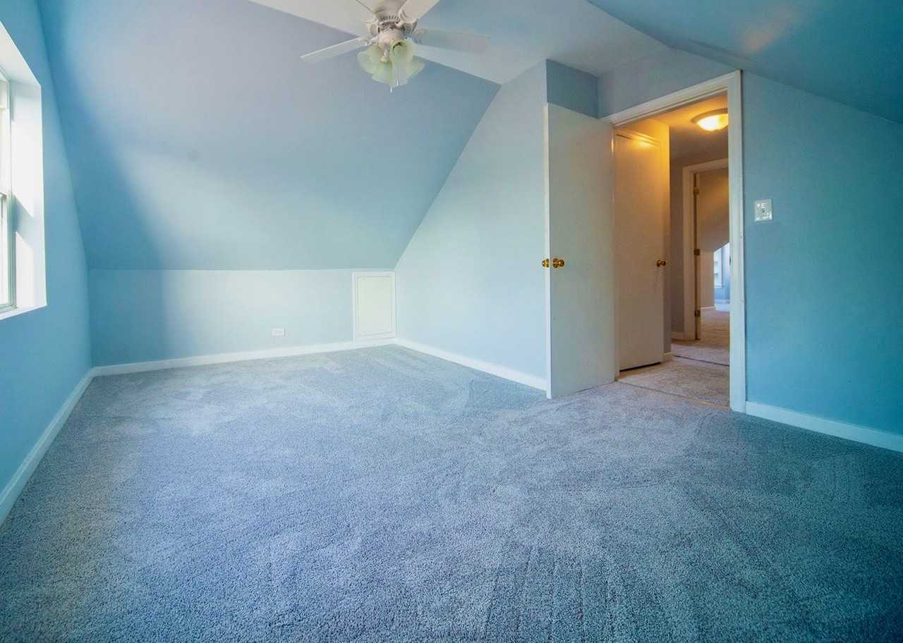 1834 North Natoma Avenue - Photo 4 of 9