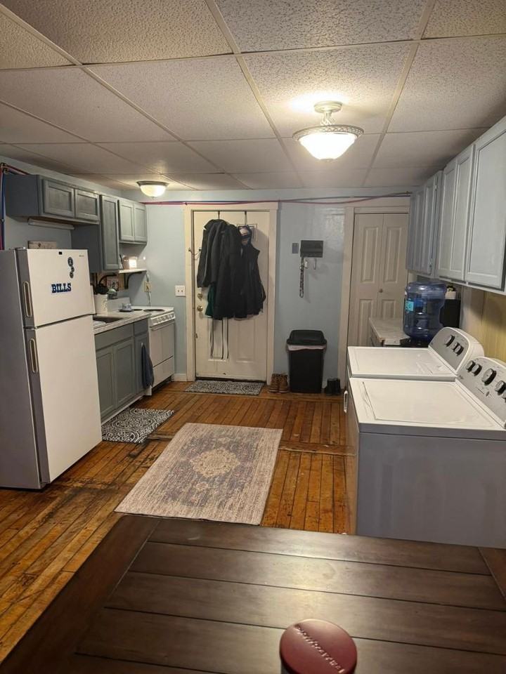 217 N Main St - Photo 2 of 6