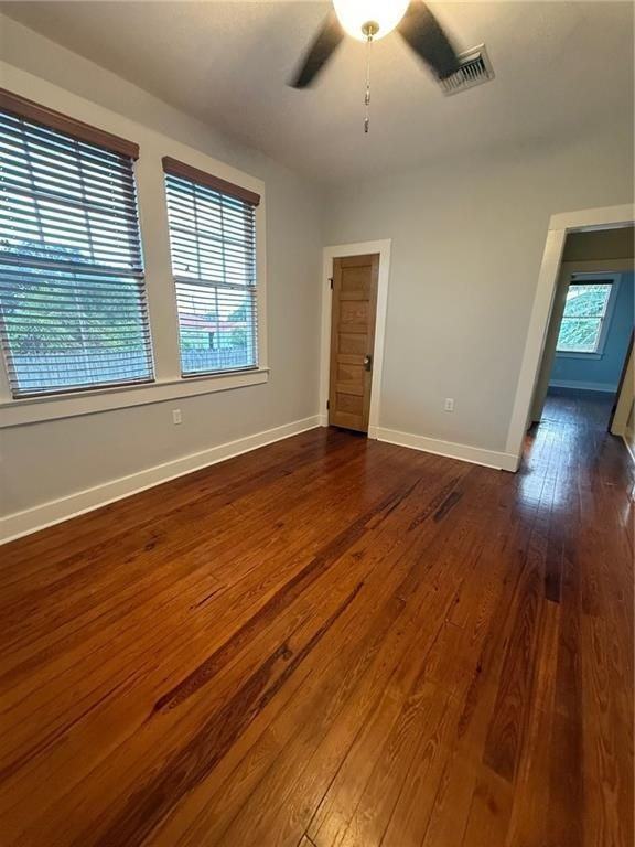 1116 Green St - Photo 7 of 12