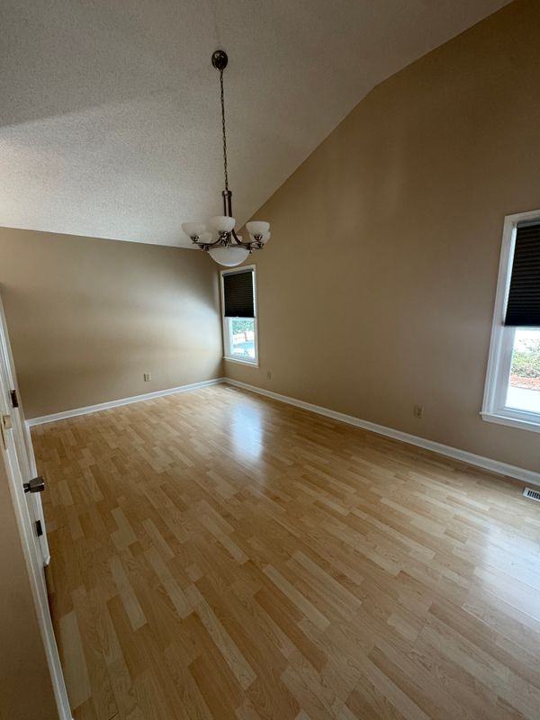 4 Stonehouse Ct - Photo 7 of 20