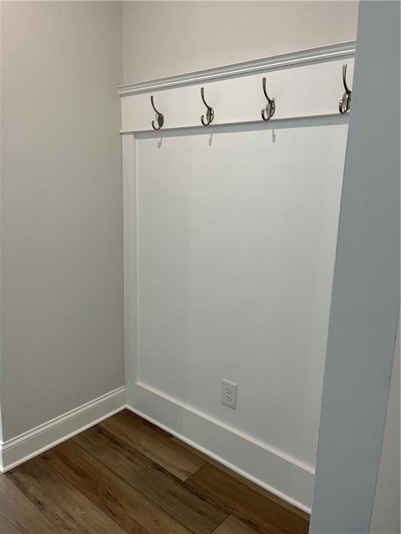 5248 Fox Den Rd - Photo 3 of 28