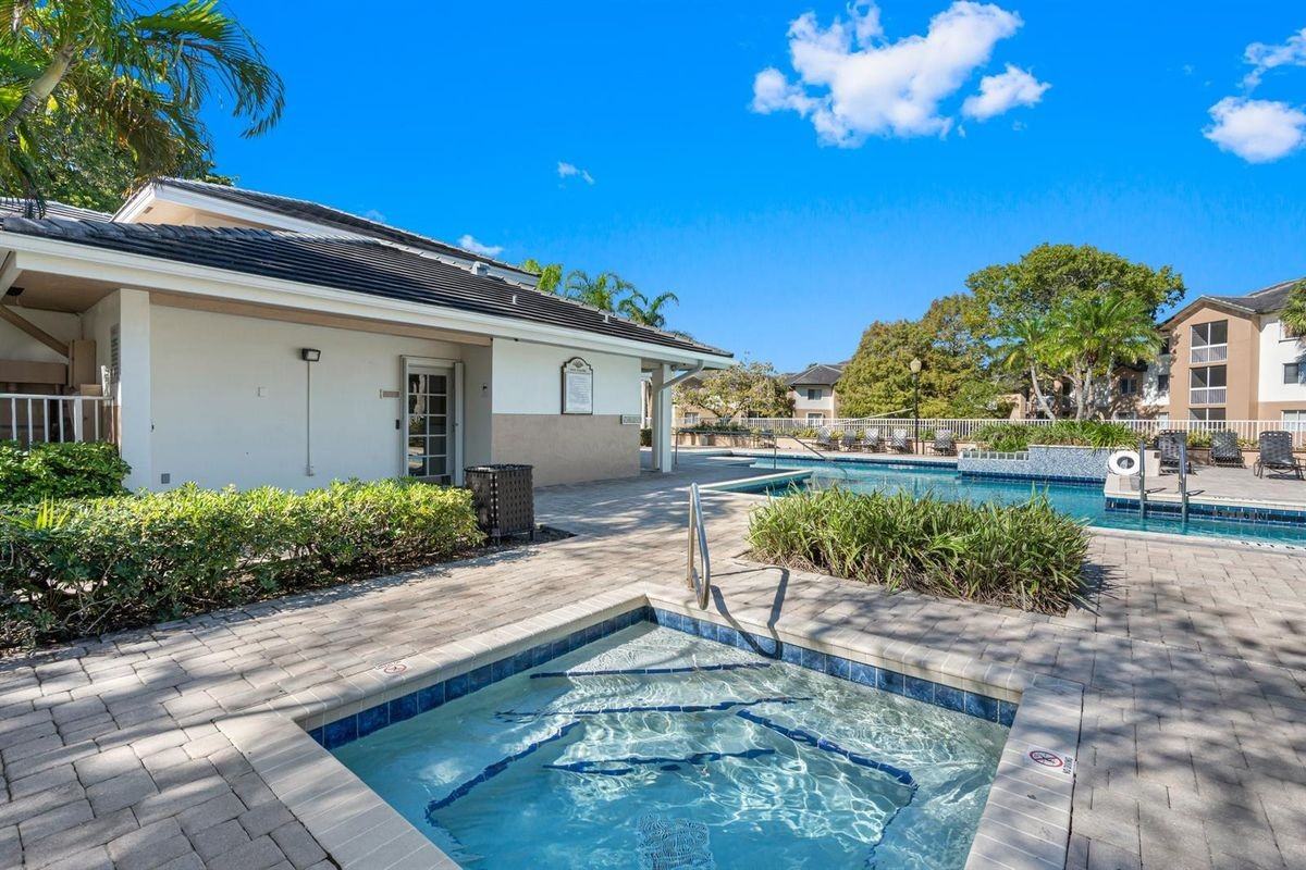 9733 Westview Dr ##1321