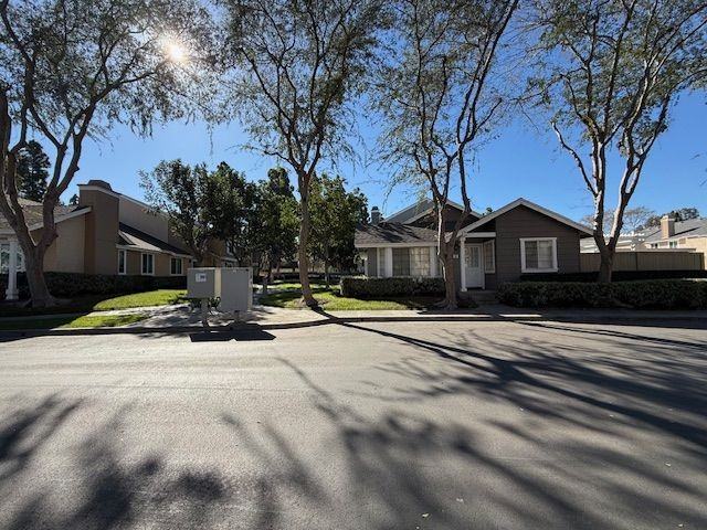 63 Thicket - Photo 3 of 8