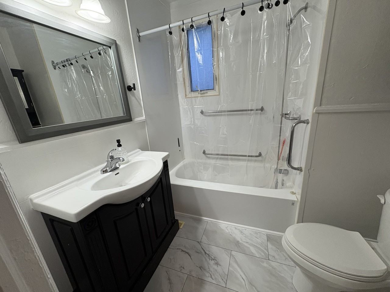 55 Henry Street - Photo 5 of 9