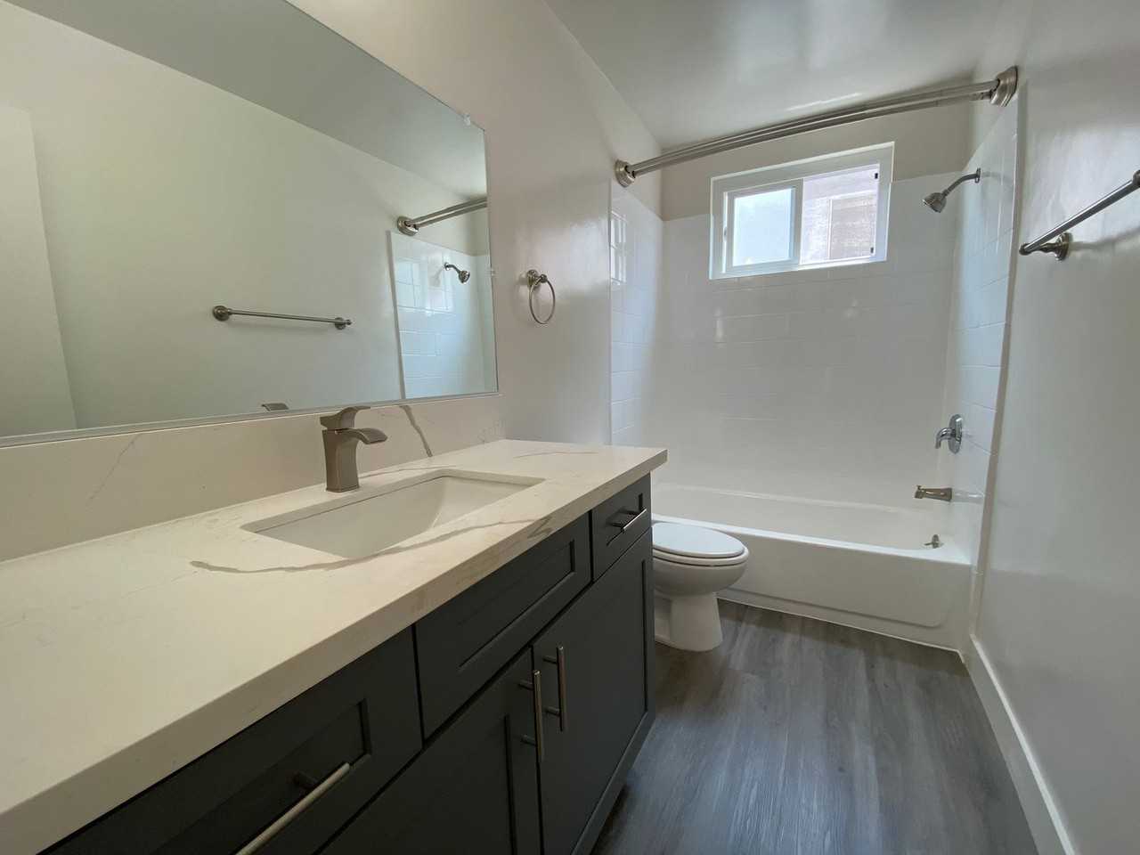 1808 N Harvard Blvd - Photo 6 of 49