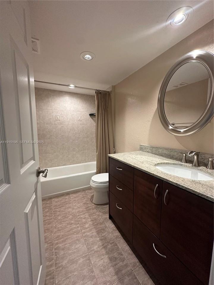 1526 Whitehall Drive - Photo 7 of 9