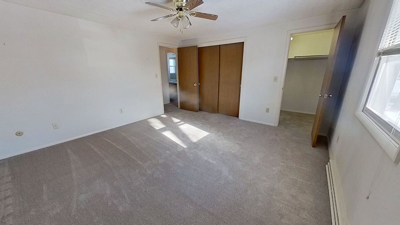 141 Oak Manor Dr - Photo 6 of 11