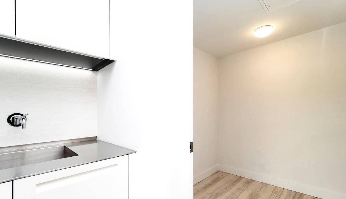 1200 Hornby Street - Photo 3 of 16