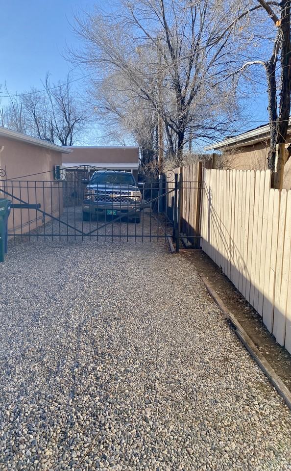 218 Maynard Street #D - Photo 3 of 24