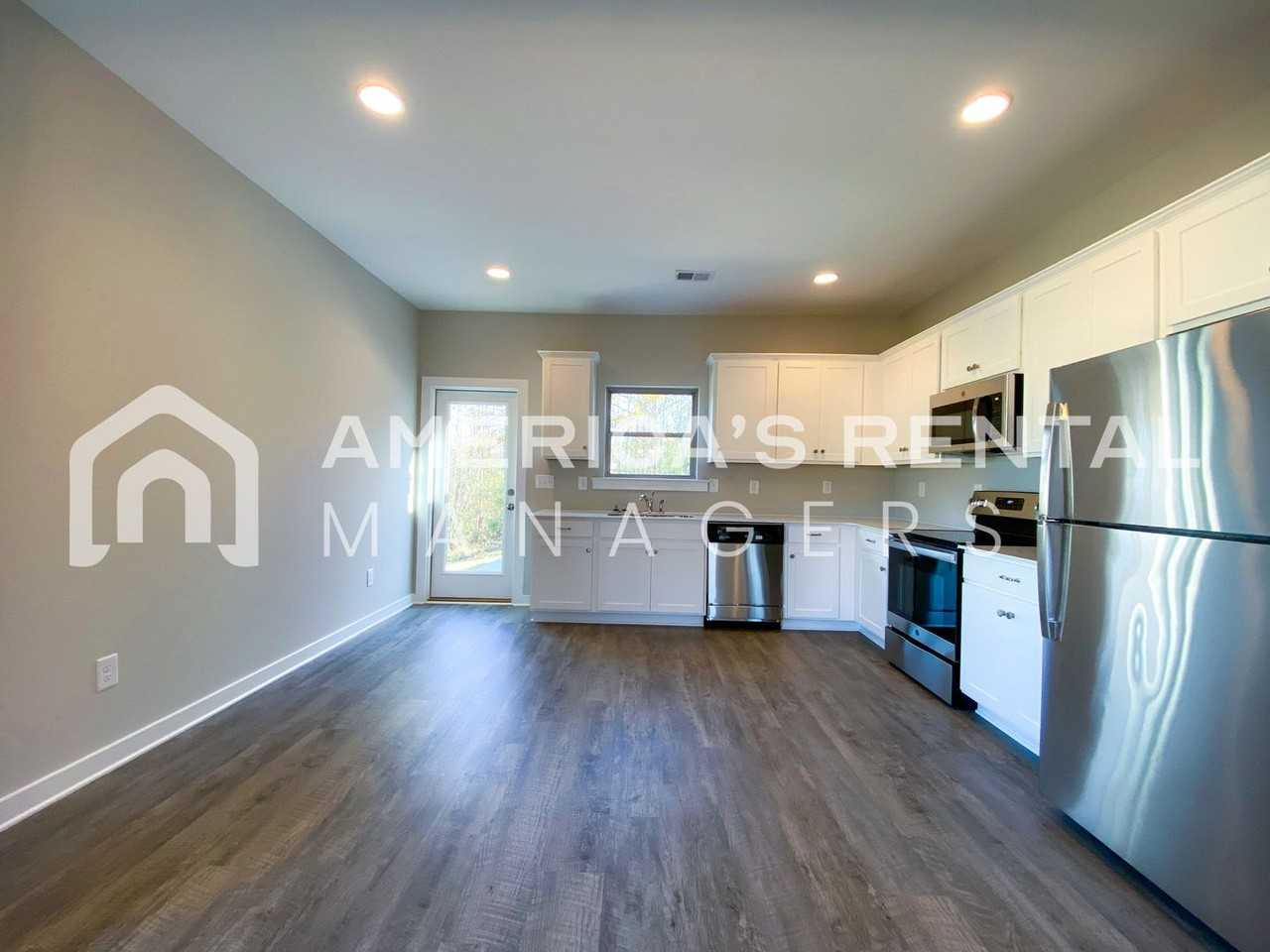 199 White Oak Cir - Photo 3 of 29