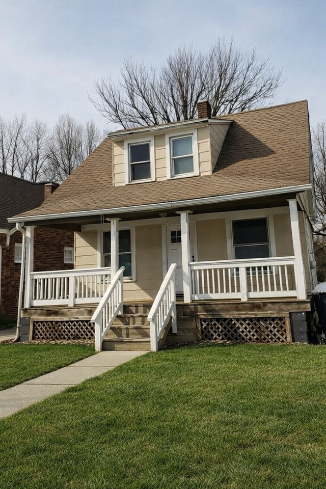 2926 E 130th St - Photo 4 of 7