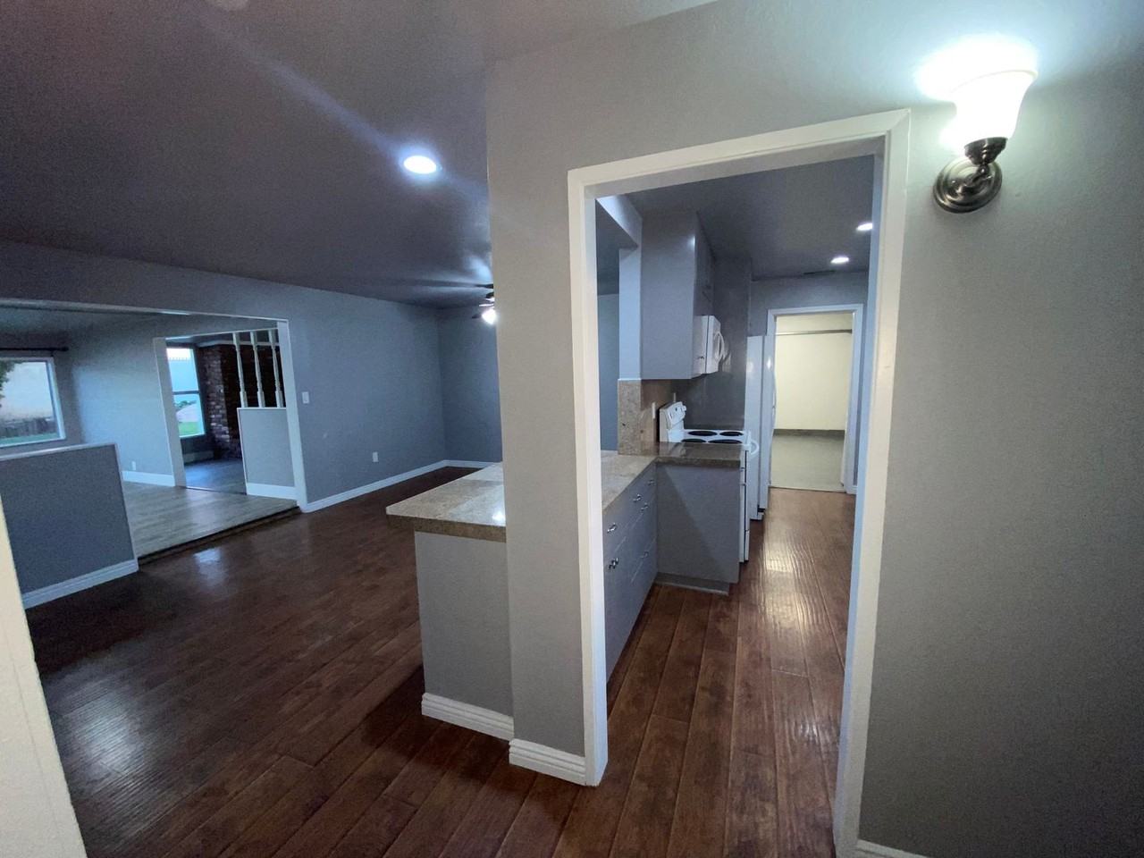 639 Galena St - Photo 7 of 36