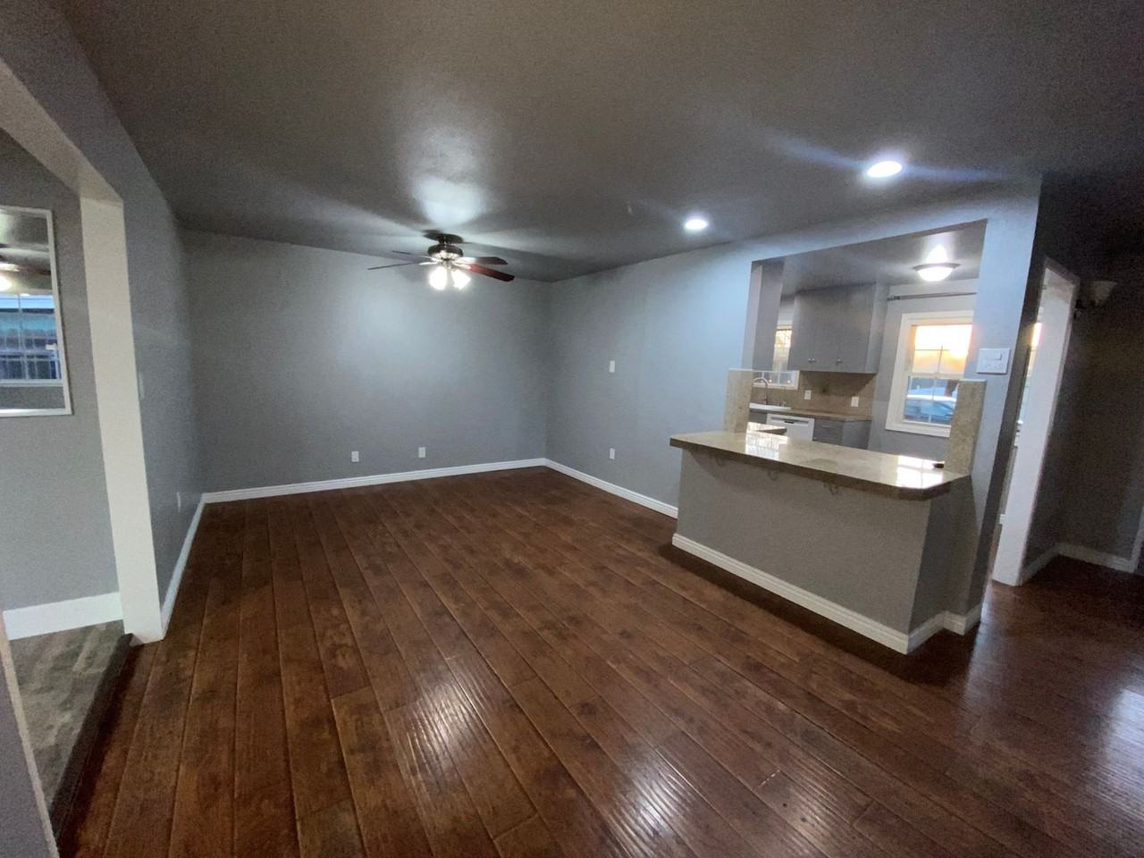 639 Galena St - Photo 4 of 36