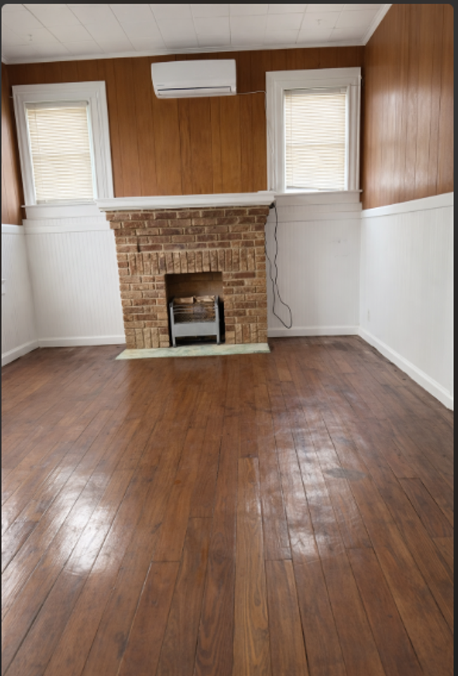 2210 18th St - Photo 2 of 10