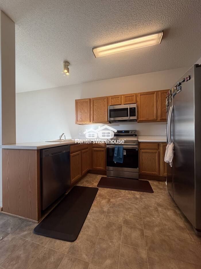 17580 Haralson Dr - Photo 3 of 15