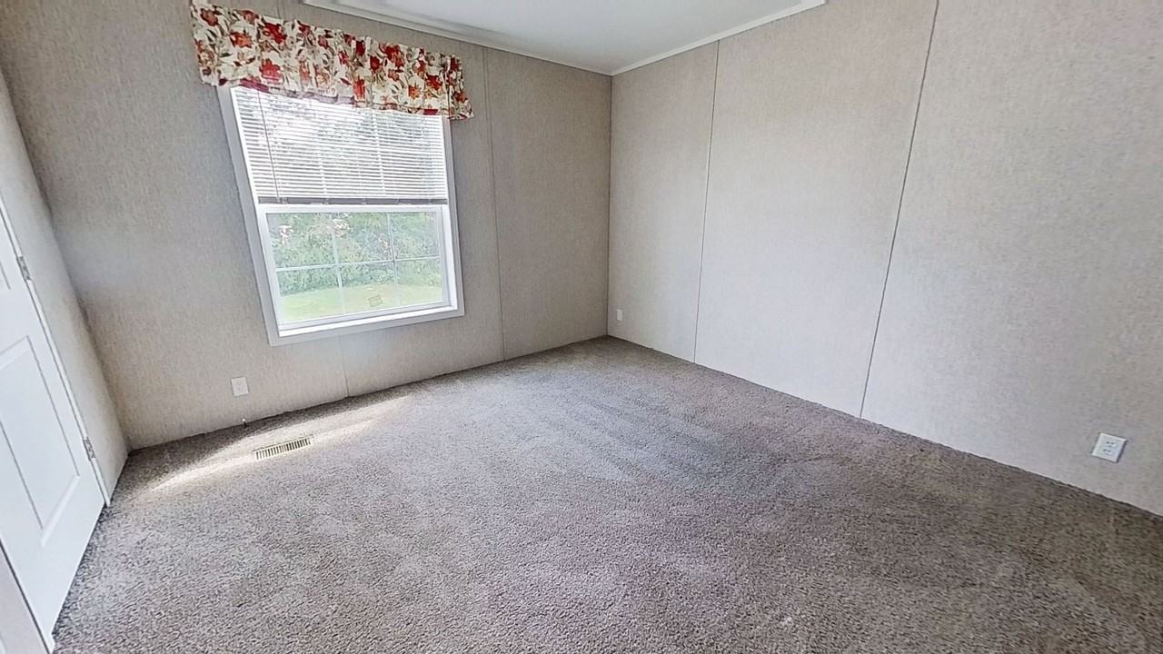 3 Locust Ln - Photo 4 of 9