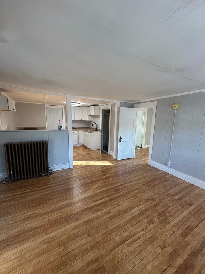 58 Winthrop - Photo 4 of 5