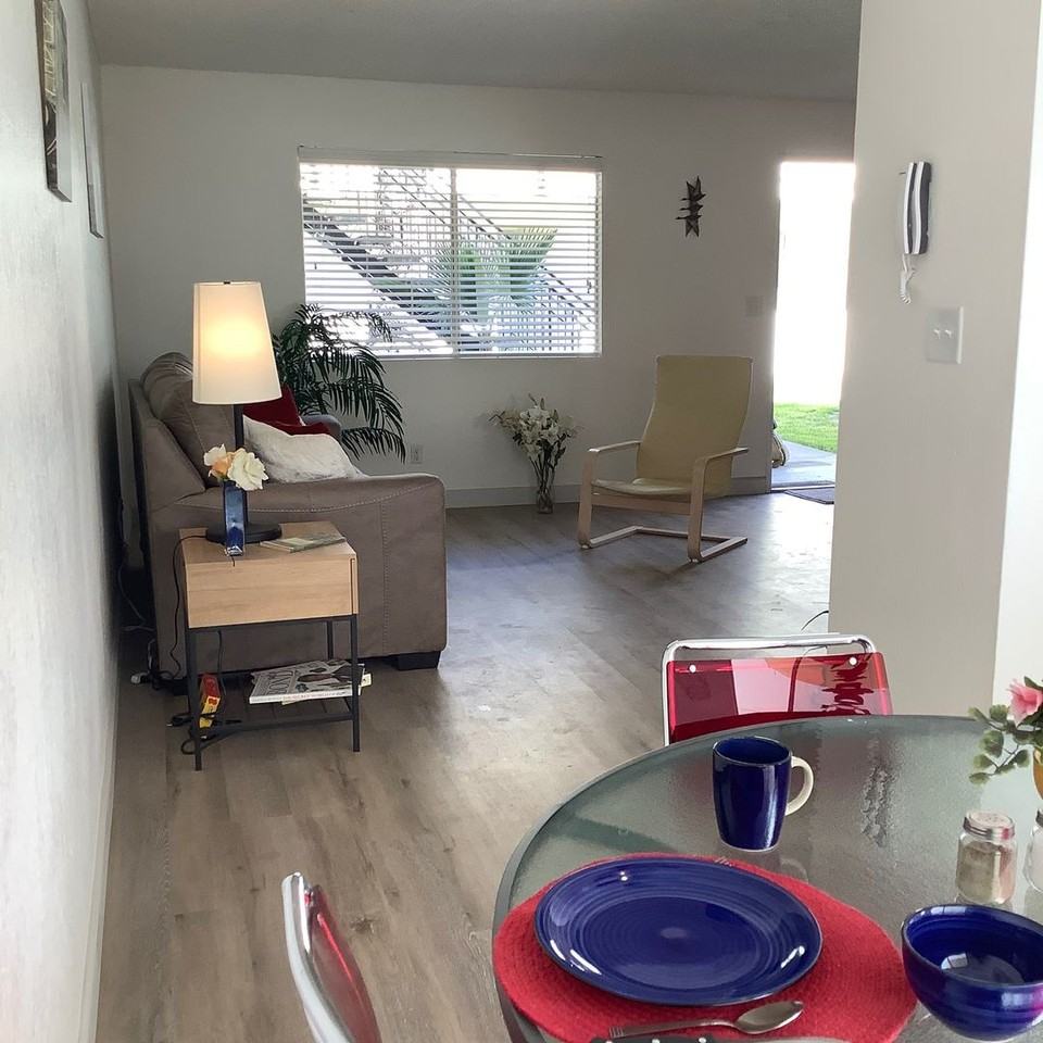 232 W Caldwell Ave #3 - Photo 5 of 15