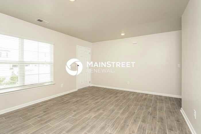 397 Ovada Ave - Photo 7 of 16