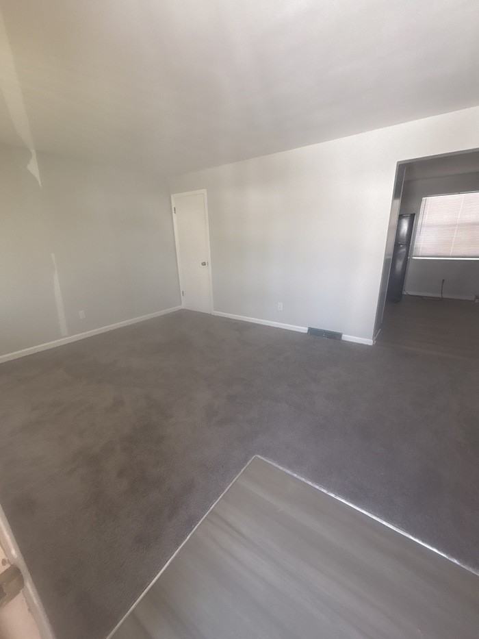 9122 Orangewood Dr - Photo 4 of 11