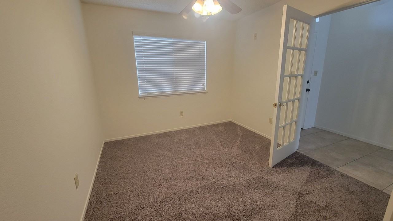 921 Harvest Creek Rd - Photo 6 of 14