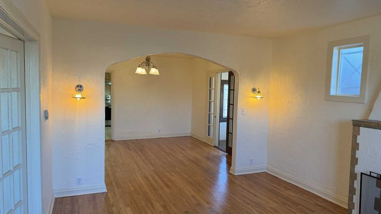 1447 S Broadway #1 - Photo 2 of 25