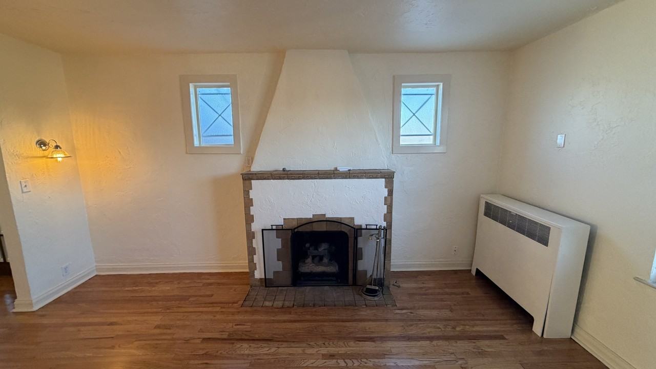 1447 S Broadway #1 - Photo 7 of 25