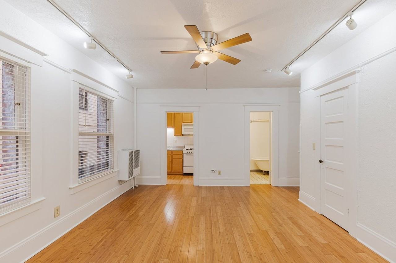 2066 Nw Glisan St #6 - Photo 6 of 15