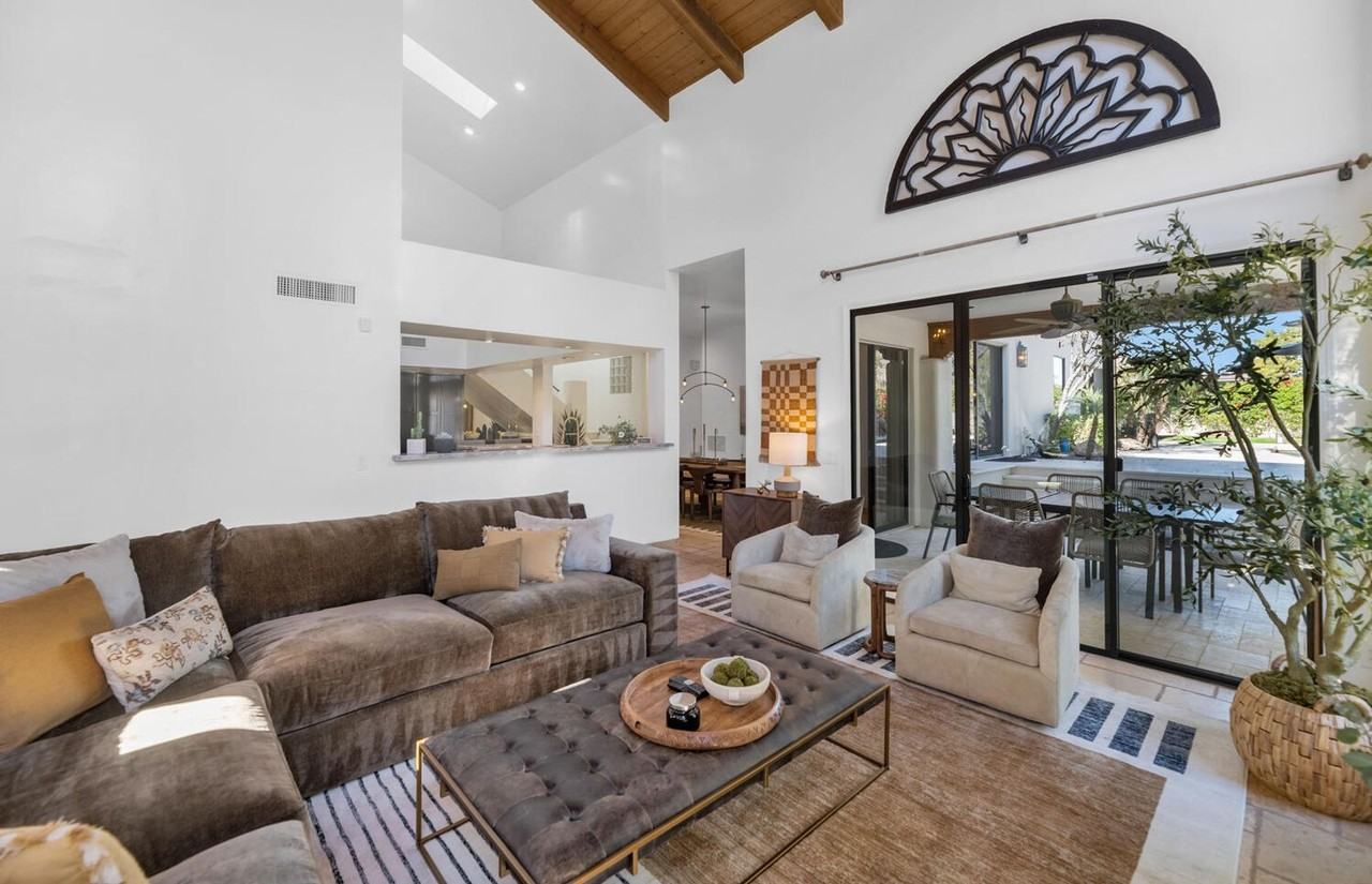 6198 N 28th Pl - Photo 5 of 34