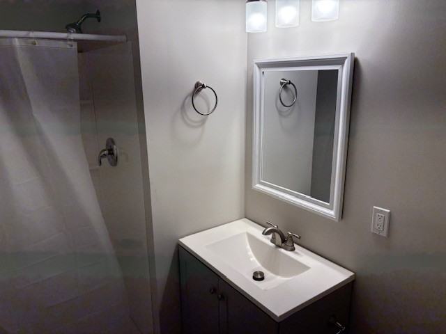 30 Henry St #3 - Photo 4 of 8